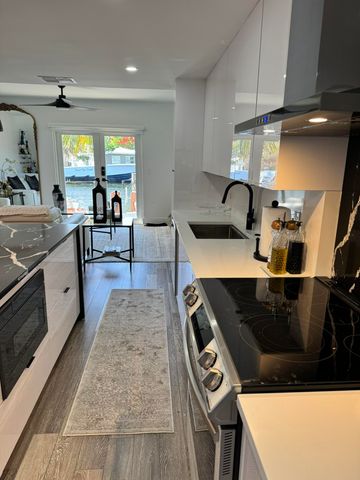 2711 NE NE 15th Street, Pompano Beach, FL 33062