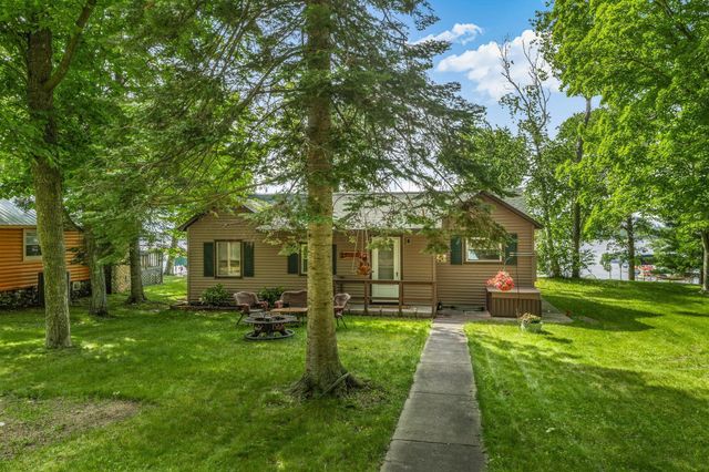 17364 Paradise Shores Road, Brainerd, MN 56401