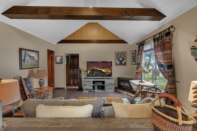 17364 Paradise Shores Road, Brainerd, MN 56401