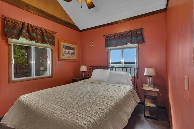 17364 Paradise Shores Road, Brainerd, MN 56401