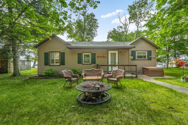 17364 Paradise Shores Road, Brainerd, MN 56401