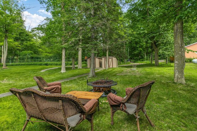 17364 Paradise Shores Road, Brainerd, MN 56401