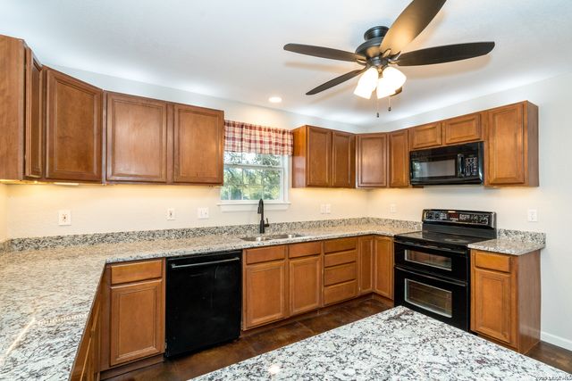 1541 Zane Grey, Spring Branch, TX 78070