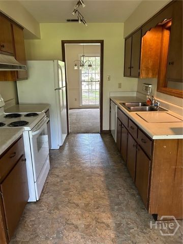 10 Burnt Tree Circle, Savannah, GA 31419