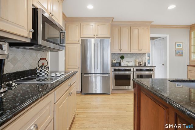 47 Hillsboro Drive, West Hartford, CT 06107