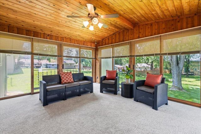 9131 Annapolis Lane N, Maple Grove, MN 55369