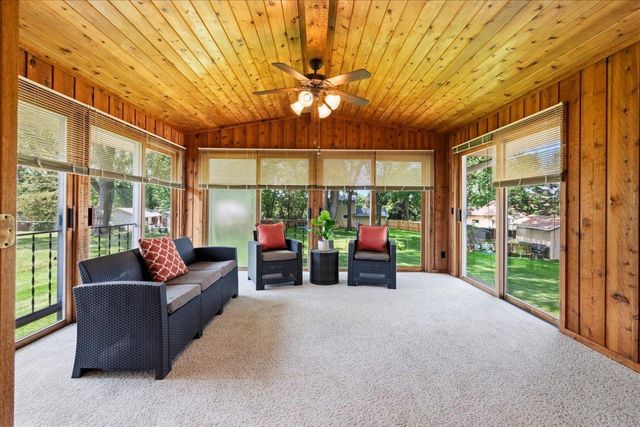 9131 Annapolis Lane N, Maple Grove, MN 55369