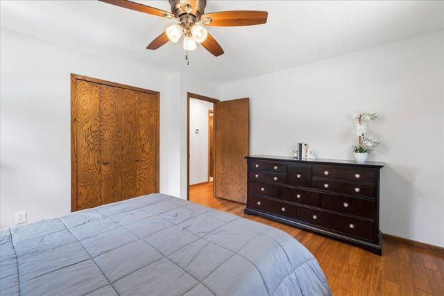 9131 Annapolis Lane N, Maple Grove, MN 55369