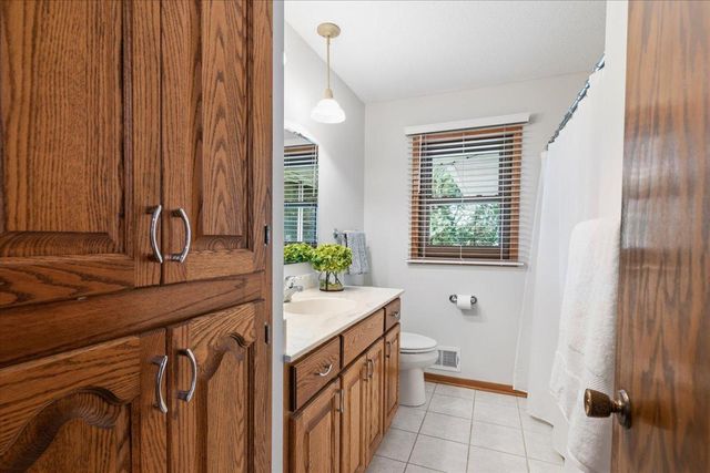 9131 Annapolis Lane N, Maple Grove, MN 55369