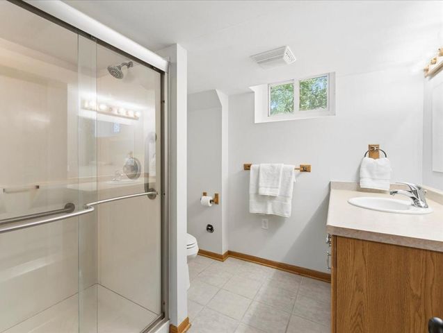 9131 Annapolis Lane N, Maple Grove, MN 55369