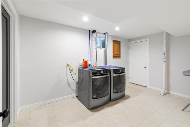 9131 Annapolis Lane N, Maple Grove, MN 55369