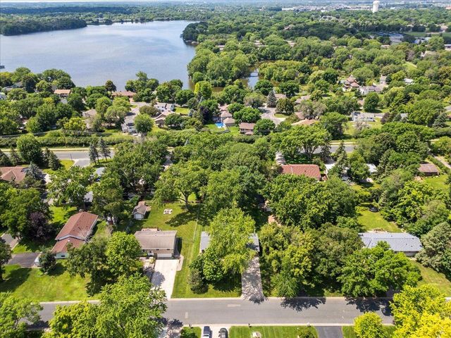 9131 Annapolis Lane N, Maple Grove, MN 55369