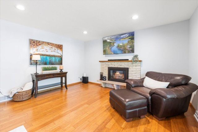 9131 Annapolis Lane N, Maple Grove, MN 55369