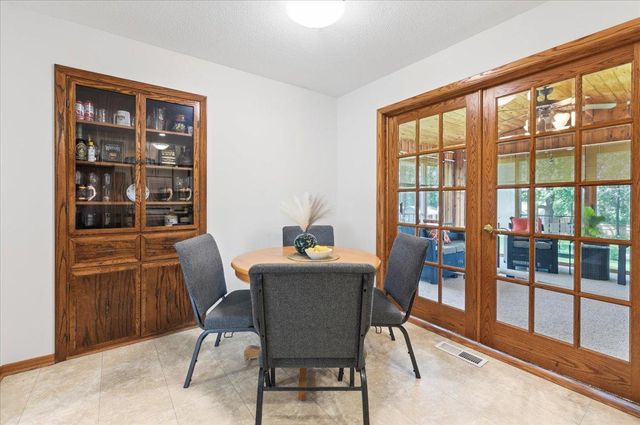 9131 Annapolis Lane N, Maple Grove, MN 55369