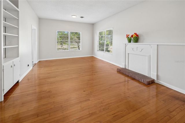 25749 SW 1ST AVENUE, Newberry, FL 32669