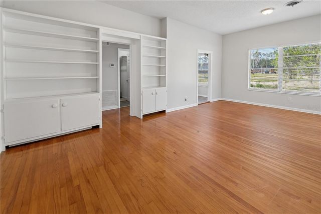 25749 SW 1ST AVENUE, Newberry, FL 32669