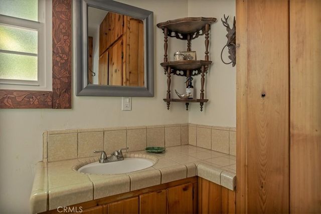 660 Burnt Mill, Lake Arrowhead, CA 92352