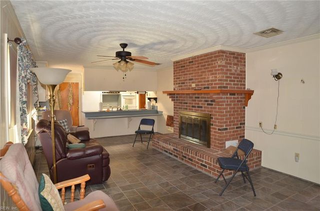 23095 Scottswood DR, Franklin, VA 23851