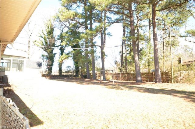 23095 Scottswood DR, Franklin, VA 23851