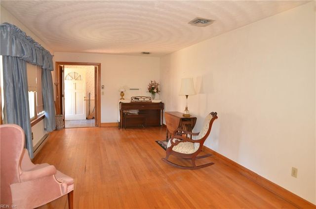 23095 Scottswood DR, Franklin, VA 23851