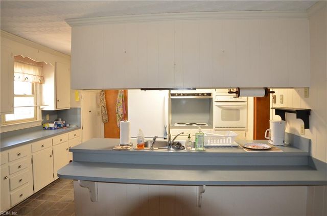 23095 Scottswood DR, Franklin, VA 23851