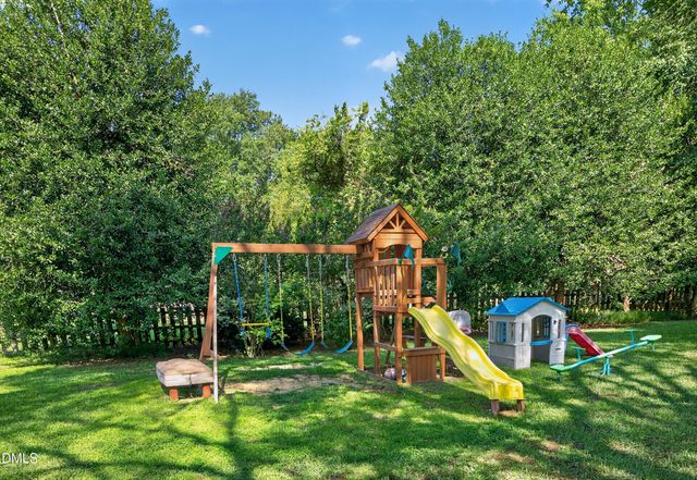 2020 Stonepond Lane, Raleigh, NC 27603