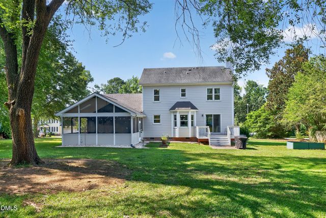 2020 Stonepond Lane, Raleigh, NC 27603