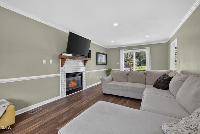 2020 Stonepond Lane, Raleigh, NC 27603