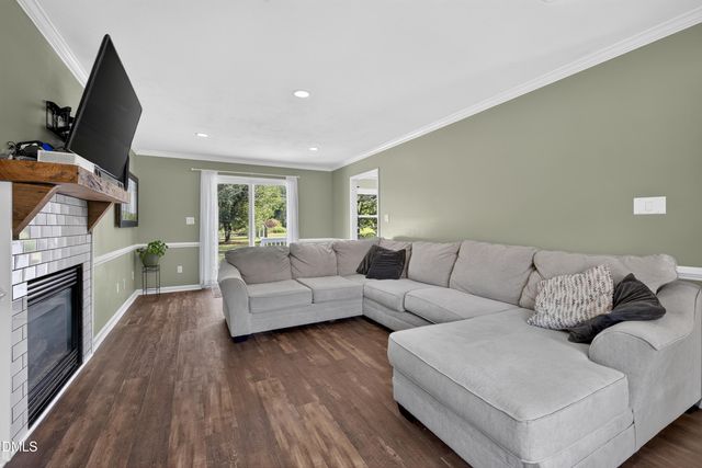 2020 Stonepond Lane, Raleigh, NC 27603