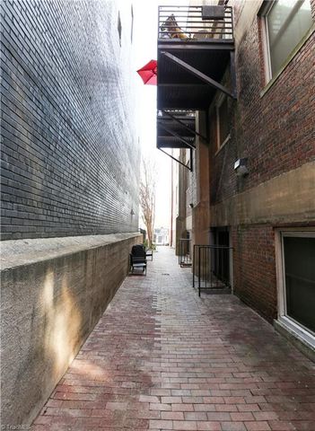 315 N Spruce Street 106, Winston-salem, NC 27101