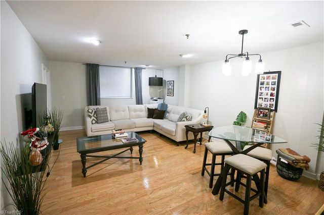 315 N Spruce Street 106, Winston-salem, NC 27101