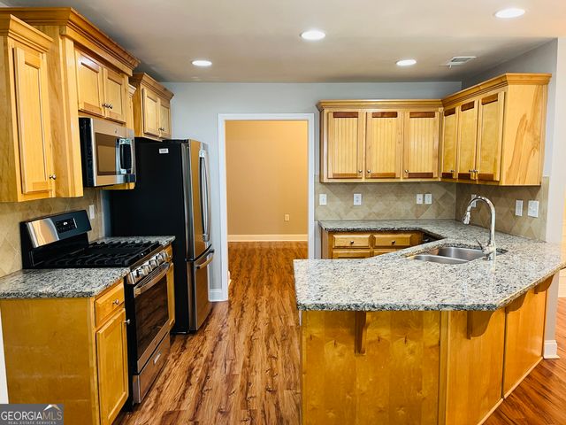 5750 Crest Hill Drive, Buford, GA 30518