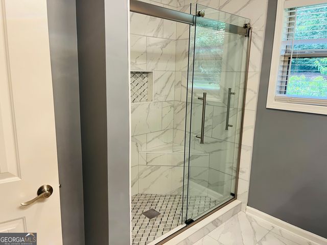 5750 Crest Hill Drive, Buford, GA 30518
