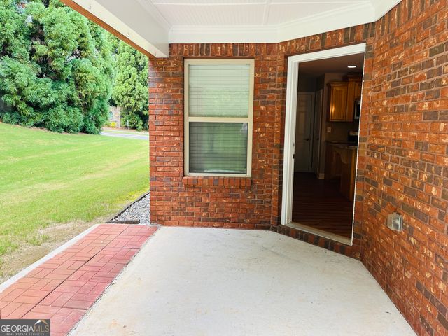 5750 Crest Hill Drive, Buford, GA 30518