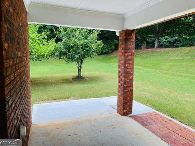 5750 Crest Hill Drive, Buford, GA 30518