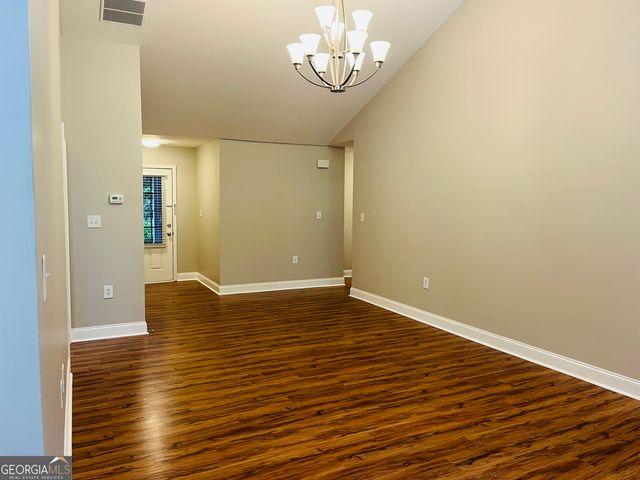 5750 Crest Hill Drive, Buford, GA 30518
