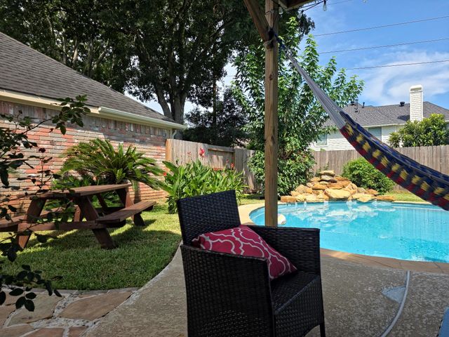 4614 Sunshine Drive, Sugar Land, TX 77479