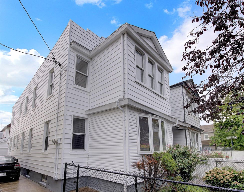 115-15 95th Avenue, Richmond Hill S., NY 11419 — photo 3