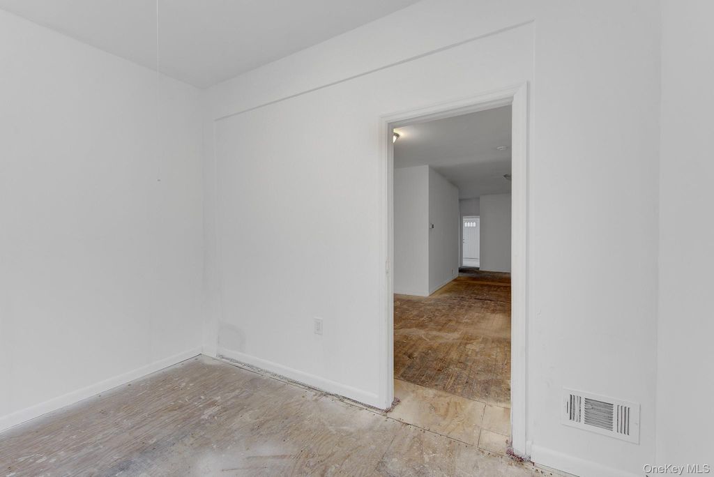 115-15 95th Avenue, Richmond Hill S., NY 11419 — photo 5