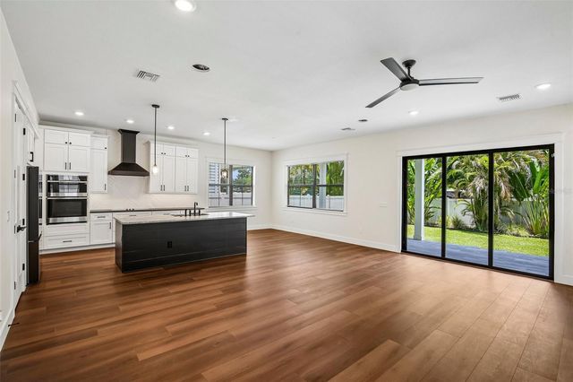 3819 71ST STREET N, St Petersburg, FL 33709
