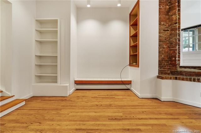 239 Bradley Street 1, New Haven, CT 06510