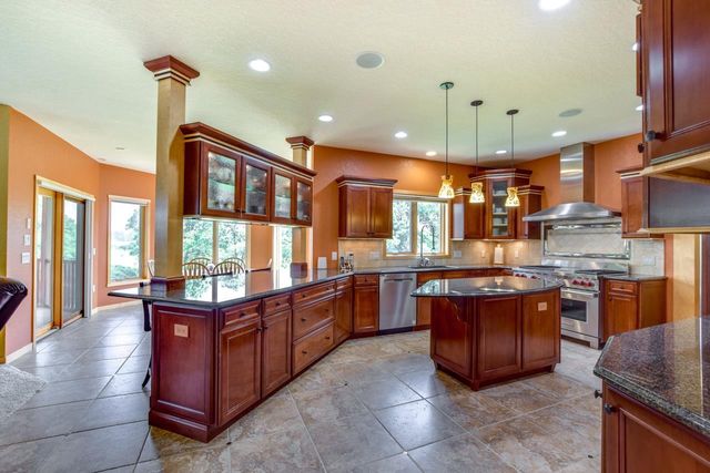 1260 Hanover Trail, Waunakee, WI 53597