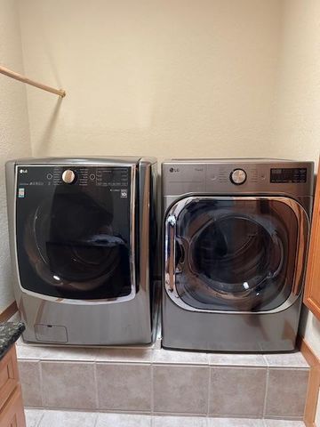 1260 Hanover Trail, Waunakee, WI 53597