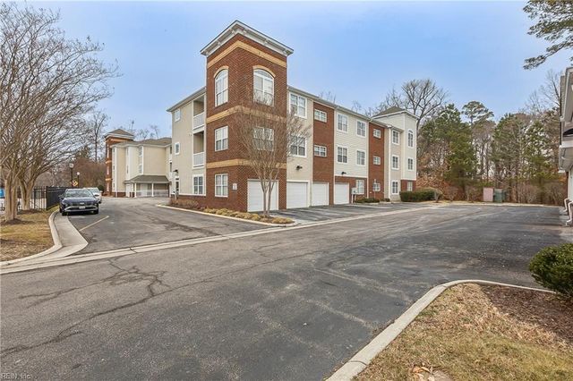 522 Knolls Dr Unit 308, Newport News, VA 23602