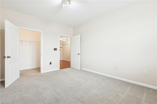 522 Knolls Dr Unit 308, Newport News, VA 23602