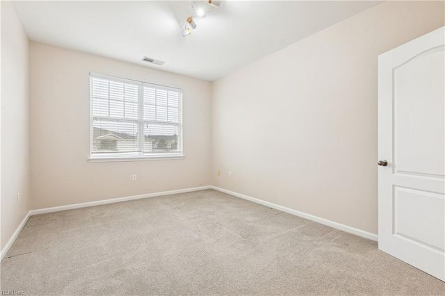 522 Knolls Dr Unit 308, Newport News, VA 23602