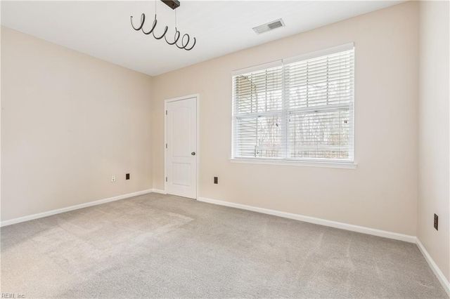 522 Knolls Dr Unit 308, Newport News, VA 23602