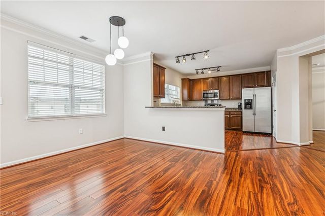 522 Knolls Dr Unit 308, Newport News, VA 23602