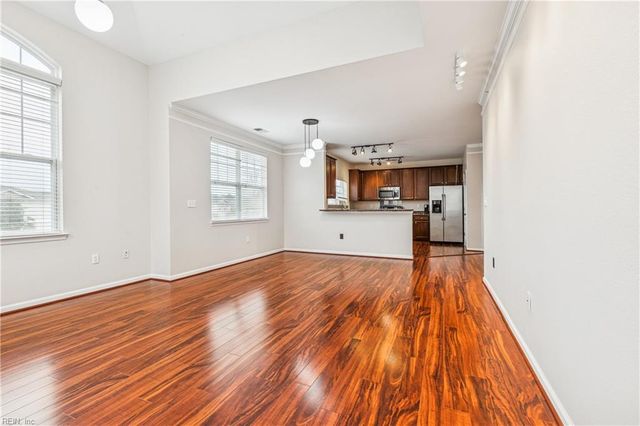 522 Knolls Dr Unit 308, Newport News, VA 23602