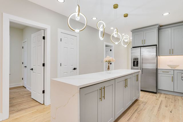 5218 W 55th Street, Chicago, IL 60638